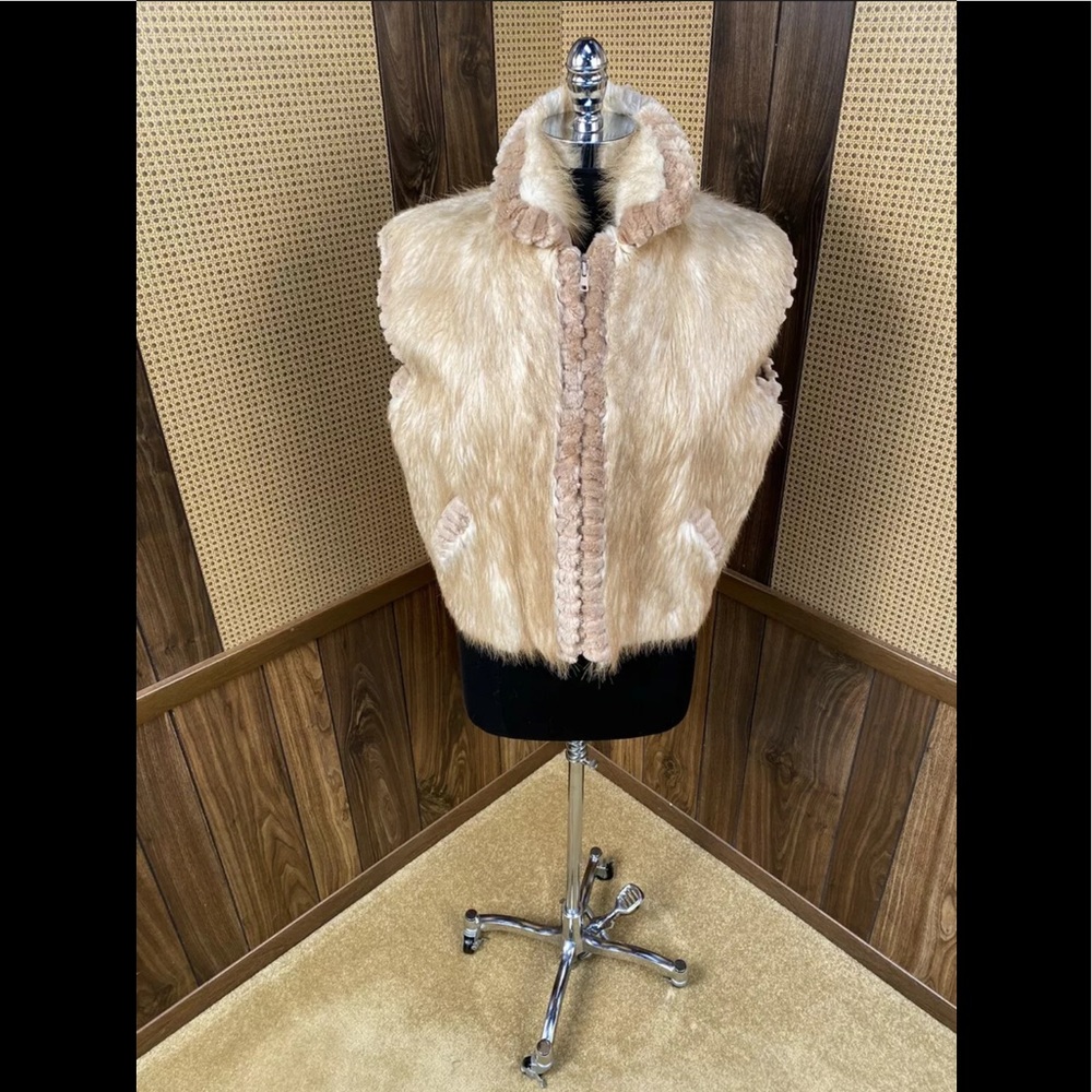 Musi Long Haired & Sheared Beaver Trim Fur Vest - image 1